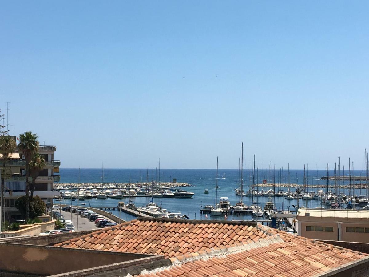 דירות סירקוזה A Casa Di Clara מראה חיצוני תמונה